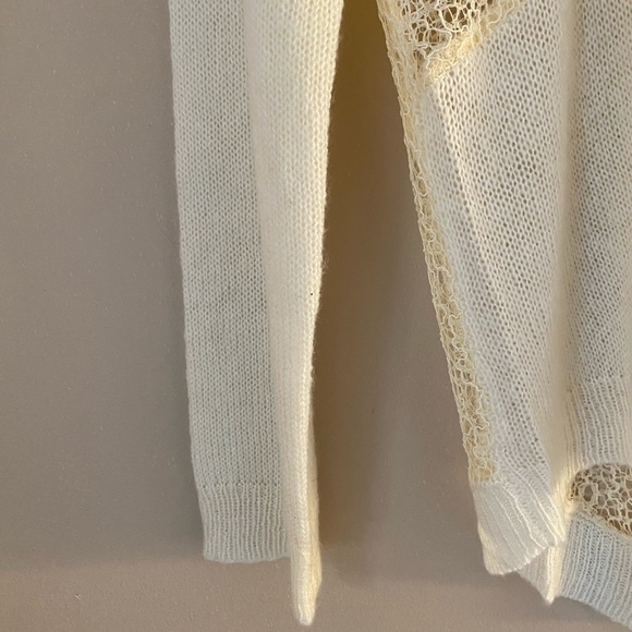 New Lace Detail Pullover Knit Sweater - Picture 8 of 9